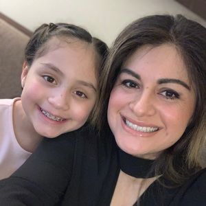 Meet your Posher, Yesenia